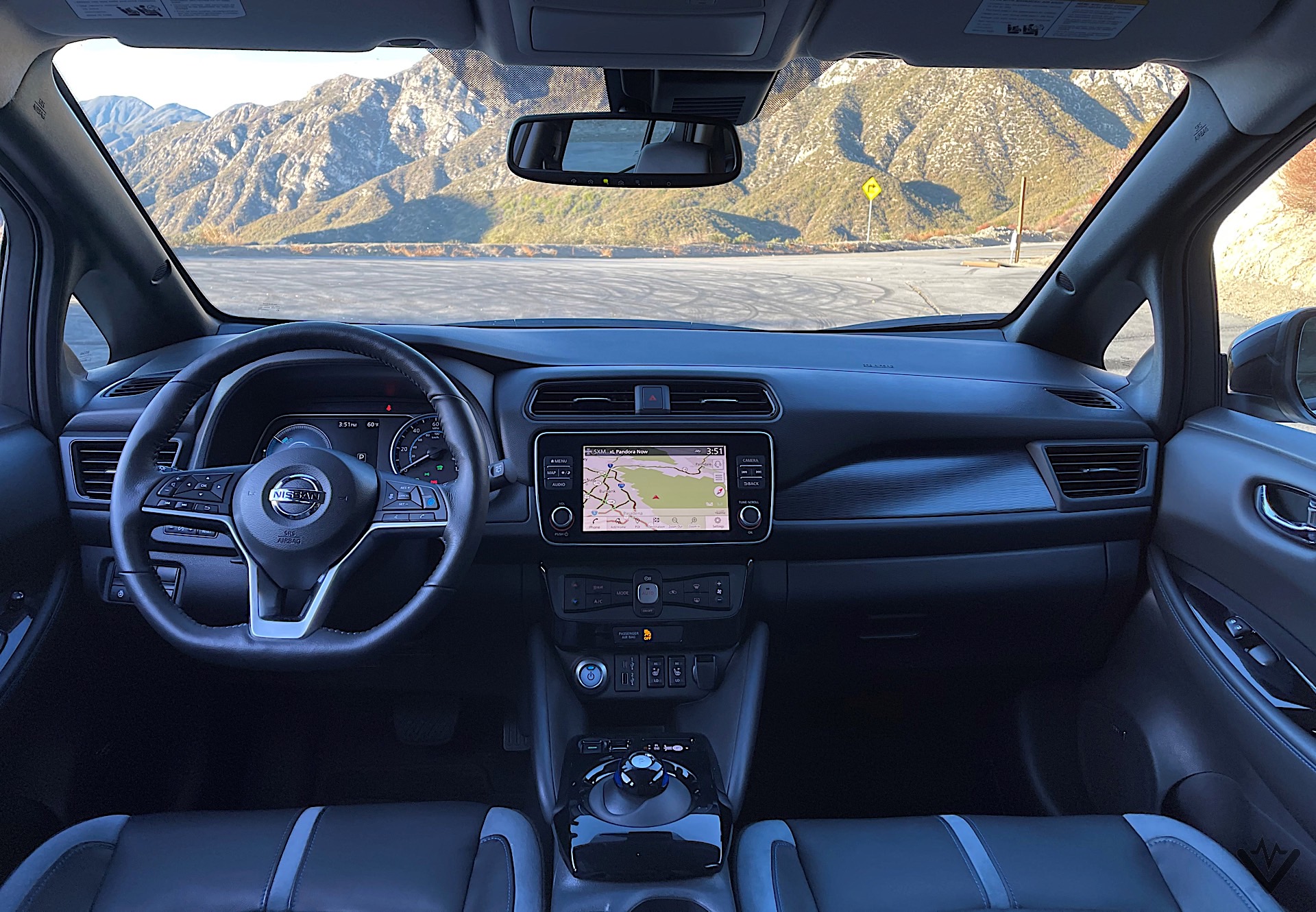 2021 Nissan Leaf interior 05 1