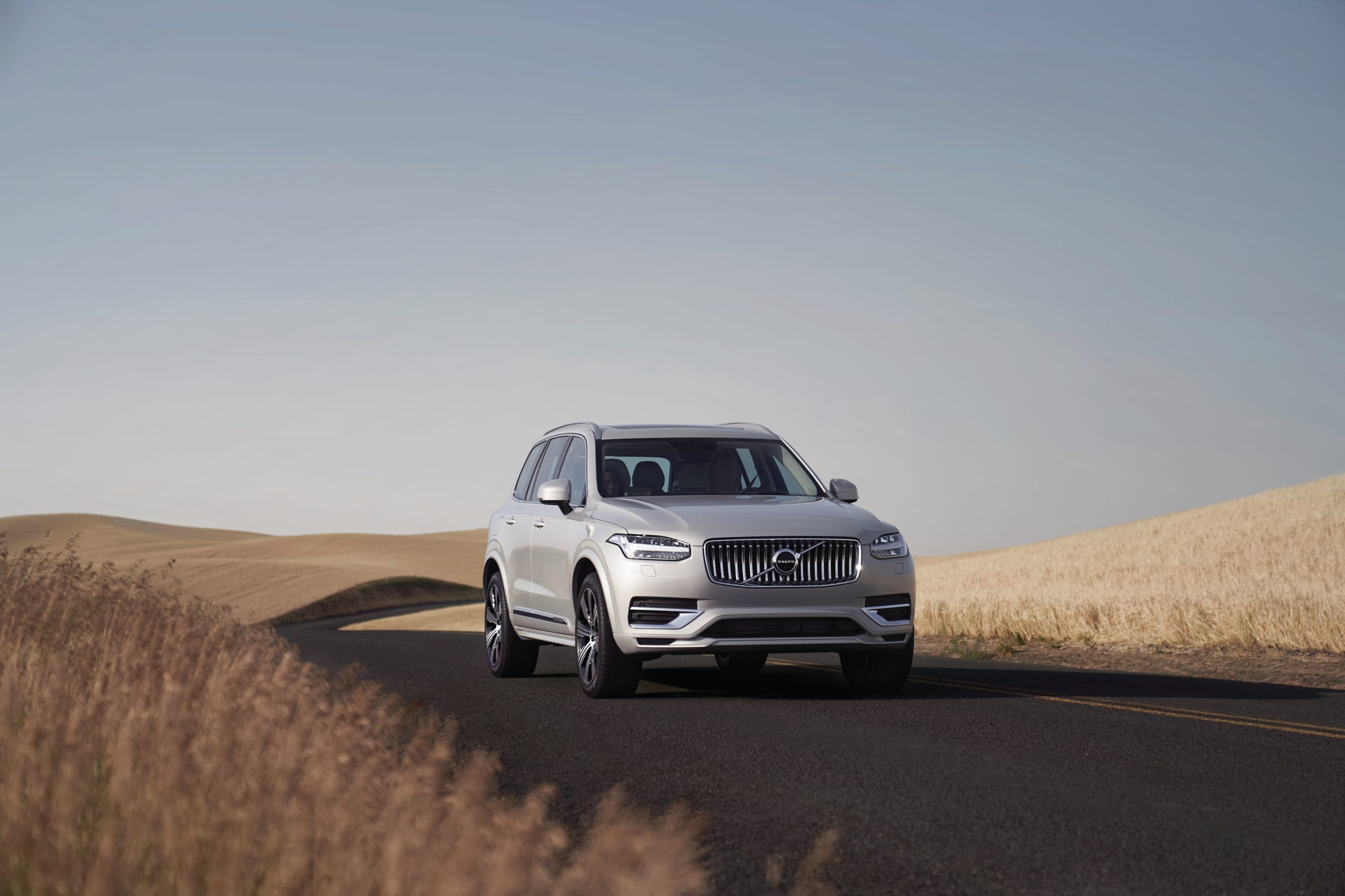 271310 Volvo Cars XC90 Recharged
