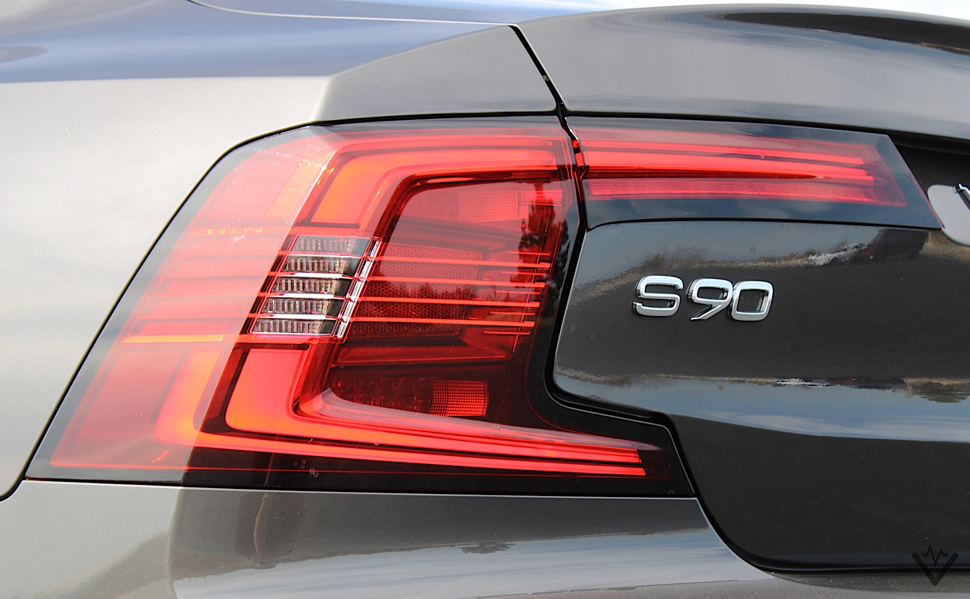 2021 Volvo S90 T8 Recharge taillight 02 1