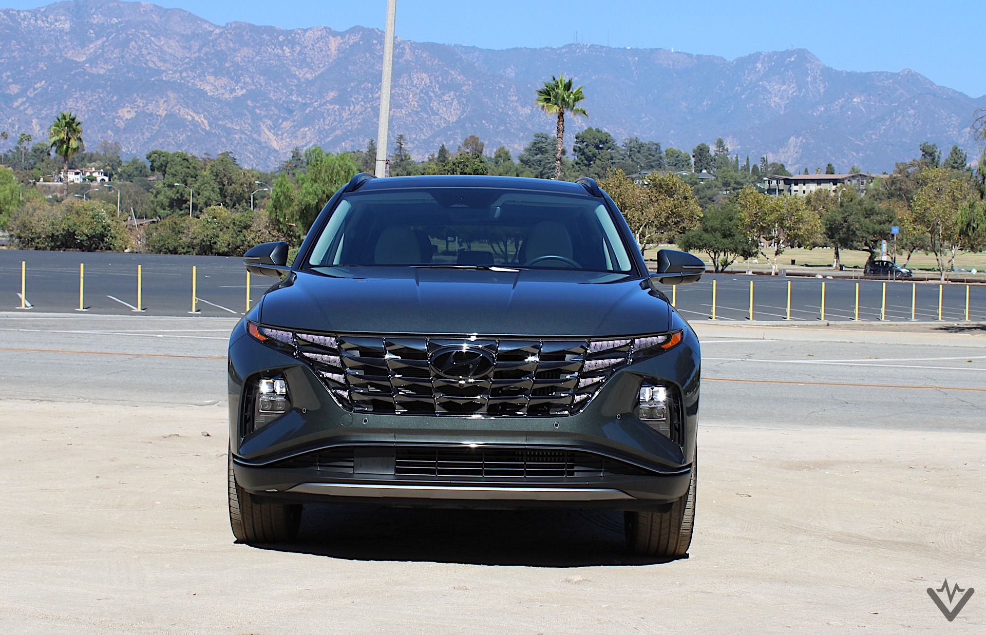 2022 Hyundai Tucson Hybrid front 03